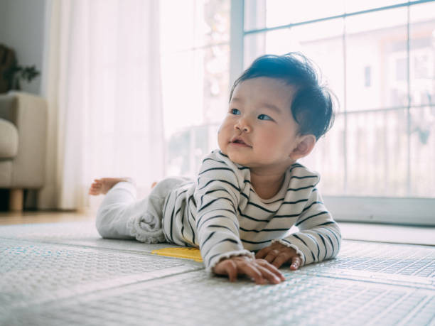 Bé gái nhà em 6 tháng tuổi cần gấp 1 chị bảo mẫu về chăm bé lương tháng 12 triệu làm việc ở Quận 9.