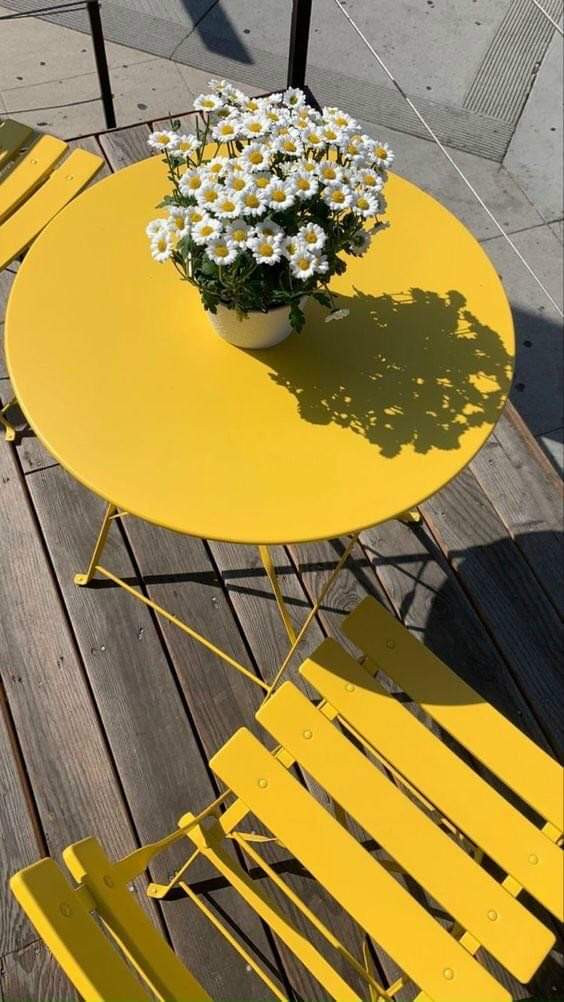 GIA ĐÌNH 4 NGƯỜI LỚN THƯỜNG XUYÊN ĐI CÔNG TÁC CẦN CÔ VỀ TRÔNG COI VÀ PHỤ VIỆC NHÀ