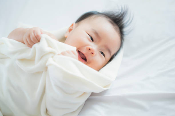 Bé nhà em được 6 tháng đang cần 1 chị chuyên chăm bé.