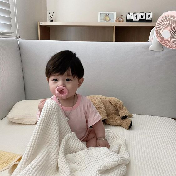 Em đi làm cả ngày, nhà cửa không ai trông coi nên cần một cô về phụ dọn dẹp và nấu ăn bữa tối.