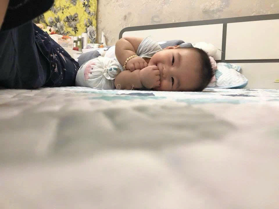 Sắp Đi Làm Lại Nên Em Cần 1 Tìm Chị Chăm Sóc Bé Được 5 Tháng Tuổi Bao Ăn Ở Q2 Lương 11tr