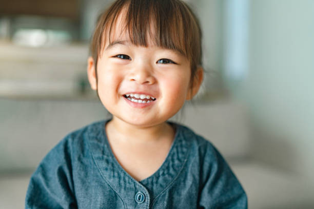 Bé gái nhà em 6 tháng tuổi cần gấp 1 chị bảo mẫu về chăm bé lương tháng 10 triệu làm việc ở Quận 2.