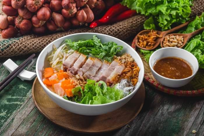 Nhà gần công viên Phú Lâm cần gấp 1 cô giúp việc lương 10 triệu