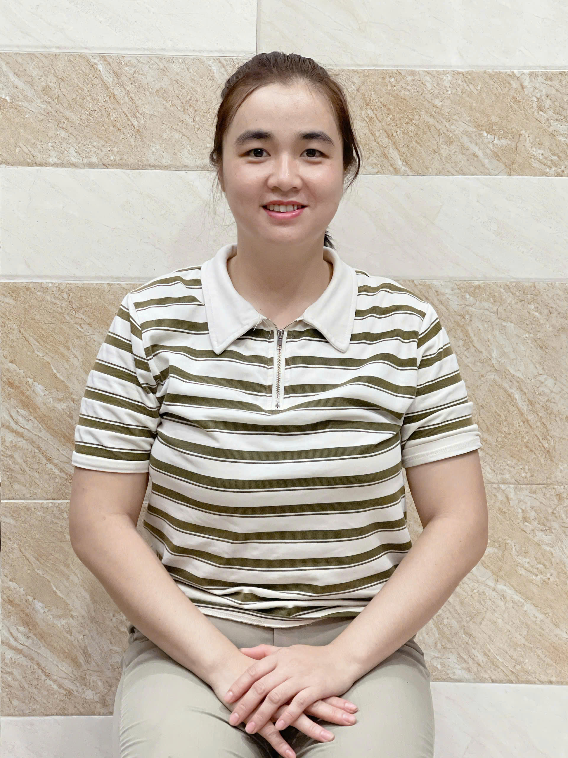 Chị Hoàng Thị Nhung   Sinh năm: 1997    Quê quán: Daklak. C ần tìm việc làm