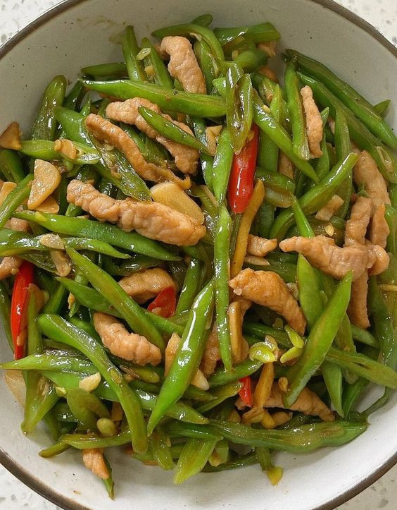 Em Tìm Gấp 1 Chị Về Phụ Nấu Cơm, Lau Dọn Nhà Cửa, Ở Quận 7.