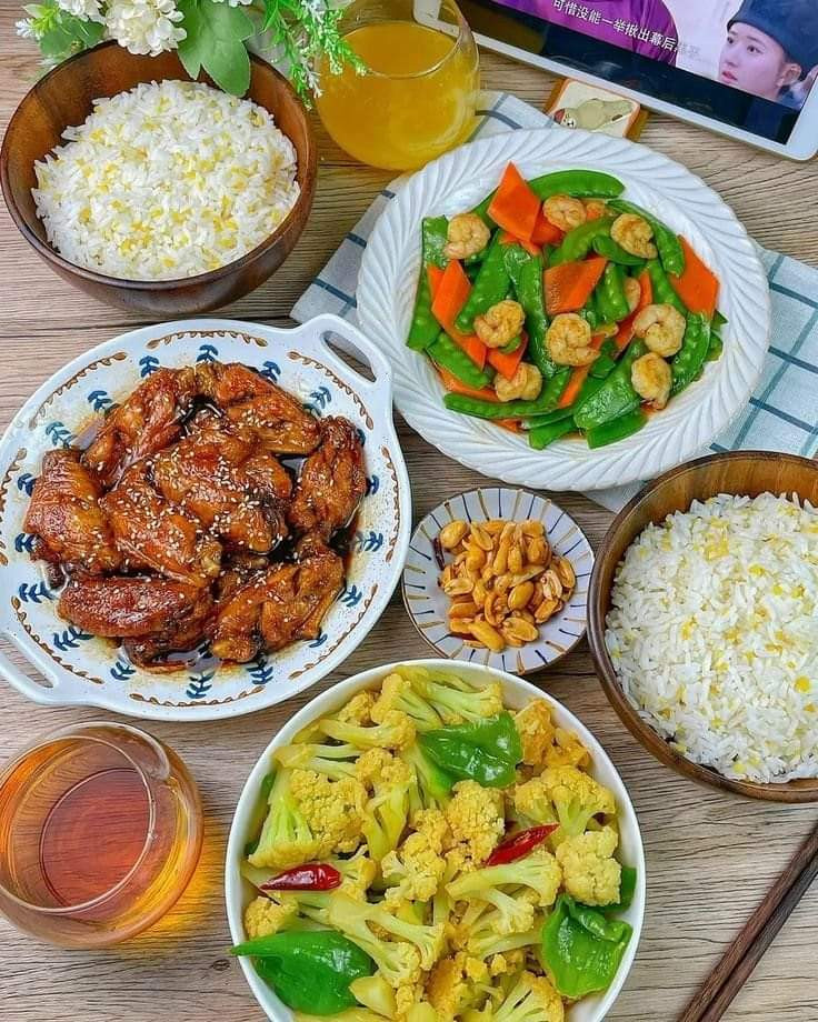 Hai mẹ con em đang ở Đảo Kim Cương quận 2 cần chị giúp việc nấu ăn, dọn dẹp nhà cửa.